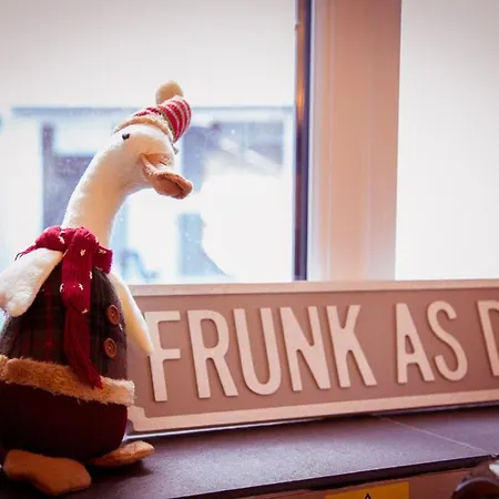 Hostel Lakes Boutique *