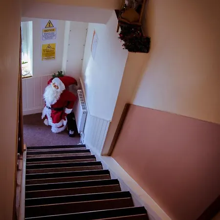 Lakes Boutique Hostel *