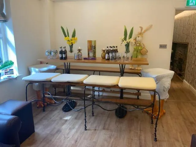 Lakes Boutique * ويندرمير