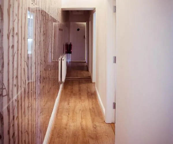 Lakes Boutique Hostel *